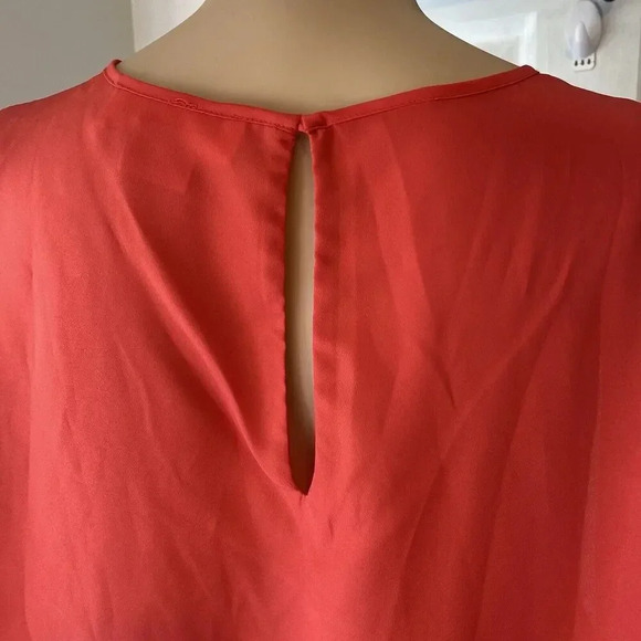 Michael Kors Womens Silky Red Sleeveless Tank Top Size 1X Gold Stud Light Casual - Picture 6 of 7